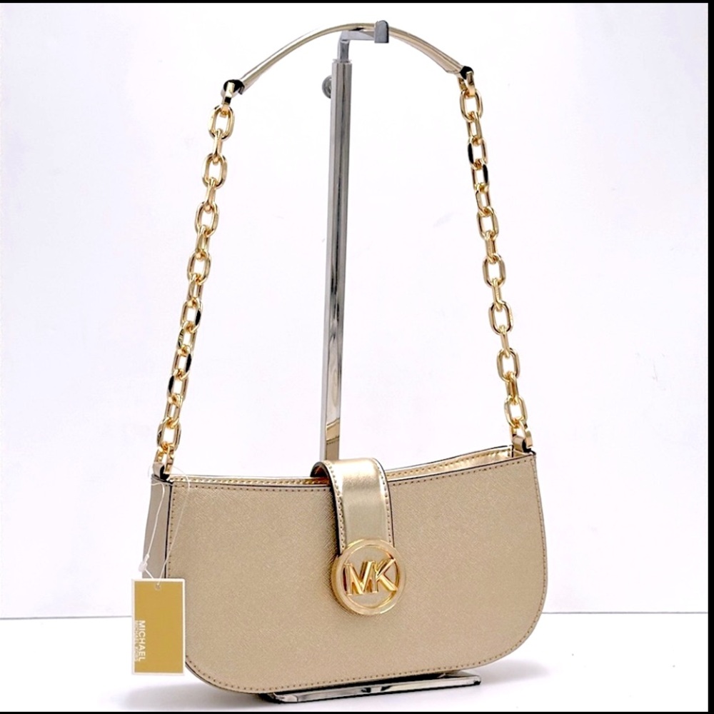 MICHAEL KORS CARMEN SMALL
POUCHETTE SHOULDER CHAIN BAG
Pale Gold/GOLDEN HARDWARE - Picture 3 of 14